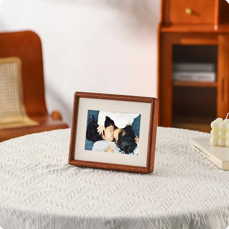 Elegancka, czarna, wykonana z  – Bamboo Photo Frame recenzja i cena